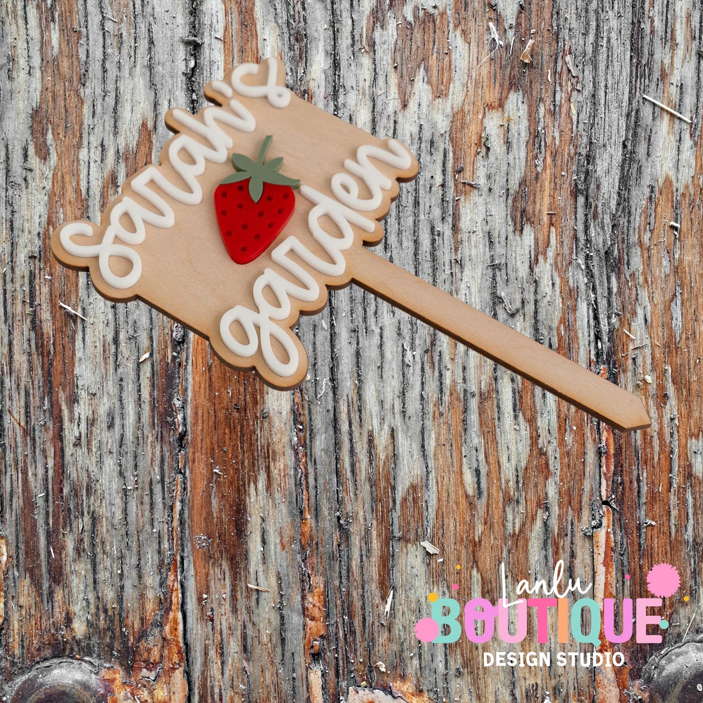 Wooden Garden Sign with Strawberry Design - Custom Engraved Name for Outdoor Decor