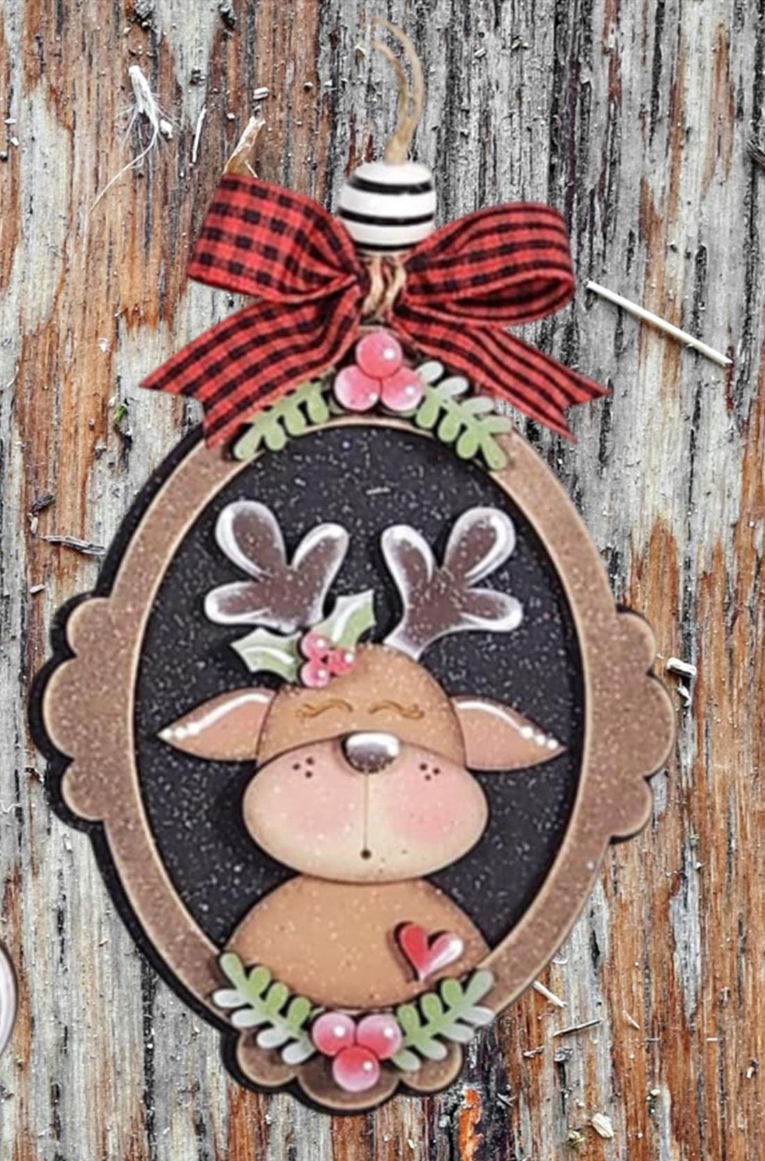 Reindeer Christmas Ornament - Rustic Holiday Décor - Perfect Gift for Festive Season