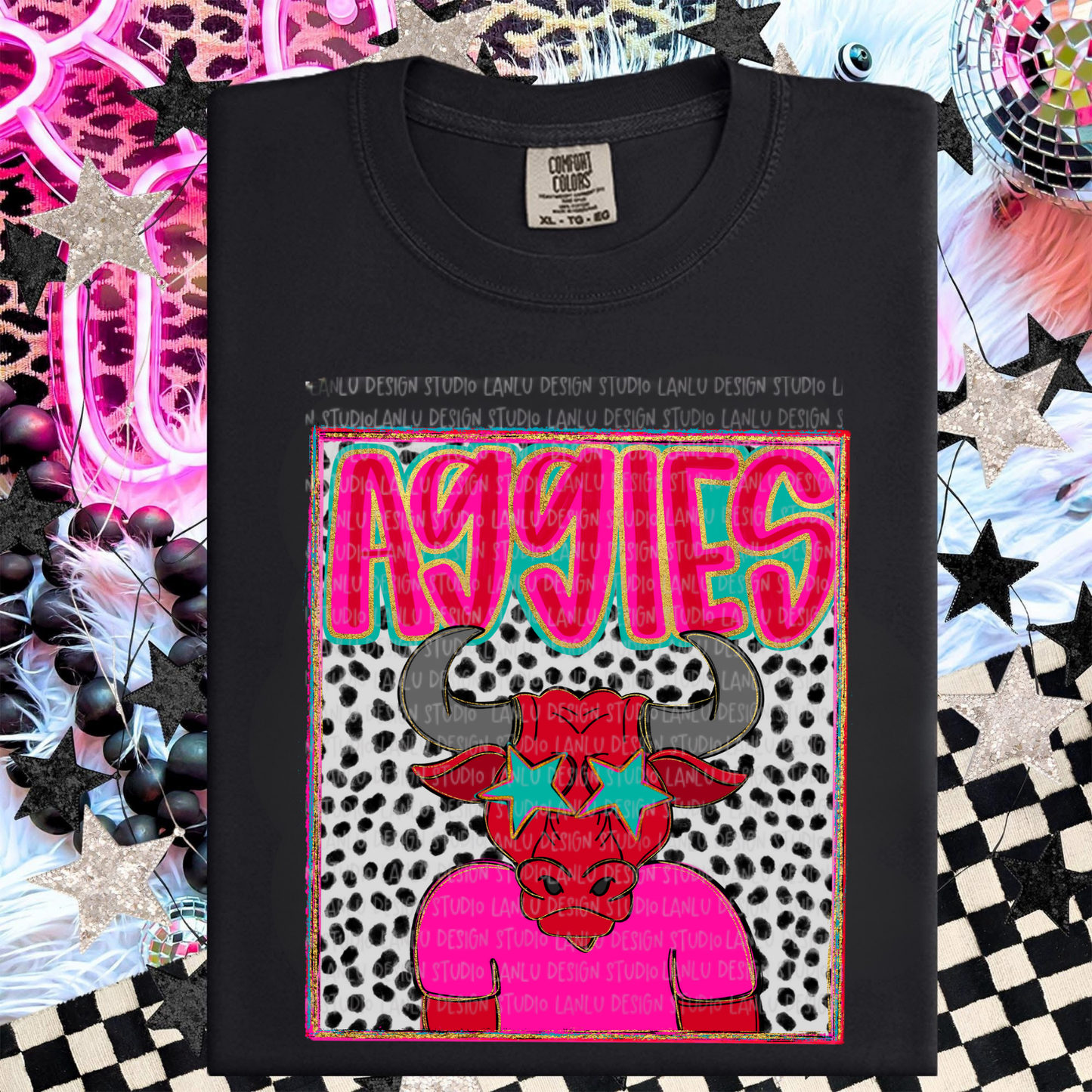AGGIES RED BULL PREPPY MASCOT PORTRAIT TEE | TEAM SPIRIT| GAME DAY