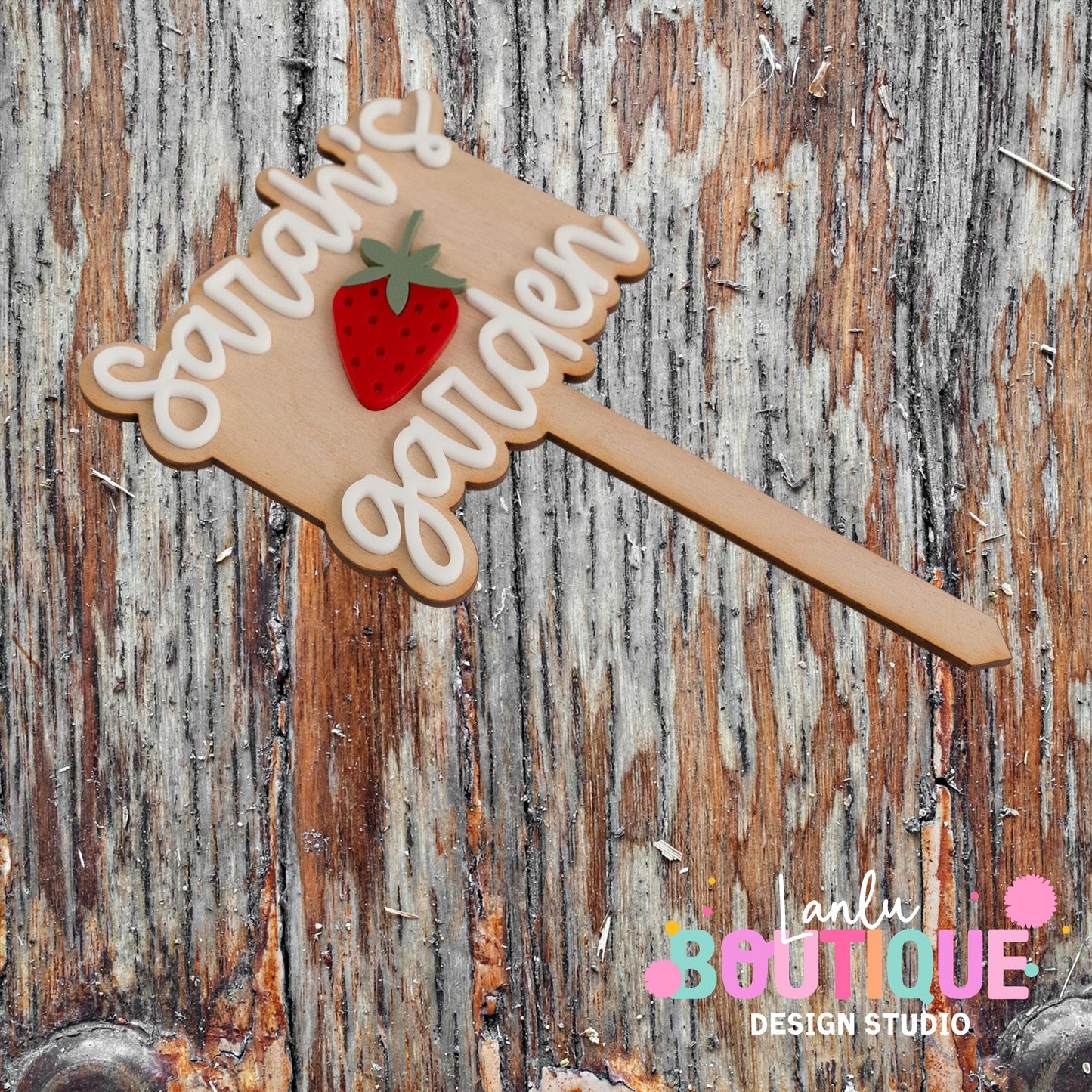Wooden Garden Sign with Strawberry Design - Custom Engraved Name for Outdoor Decor